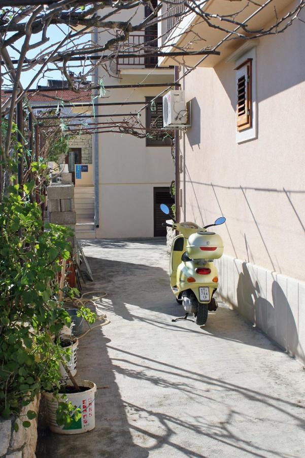 Apartments With A Parking Space Supetar, Brac - 6037 Exteriör bild