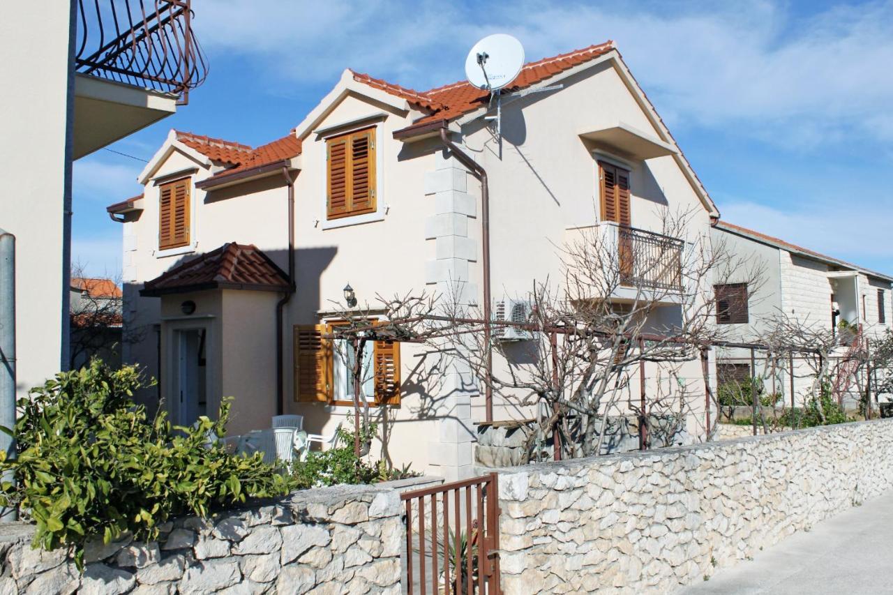 Apartments With A Parking Space Supetar, Brac - 6037 Exteriör bild
