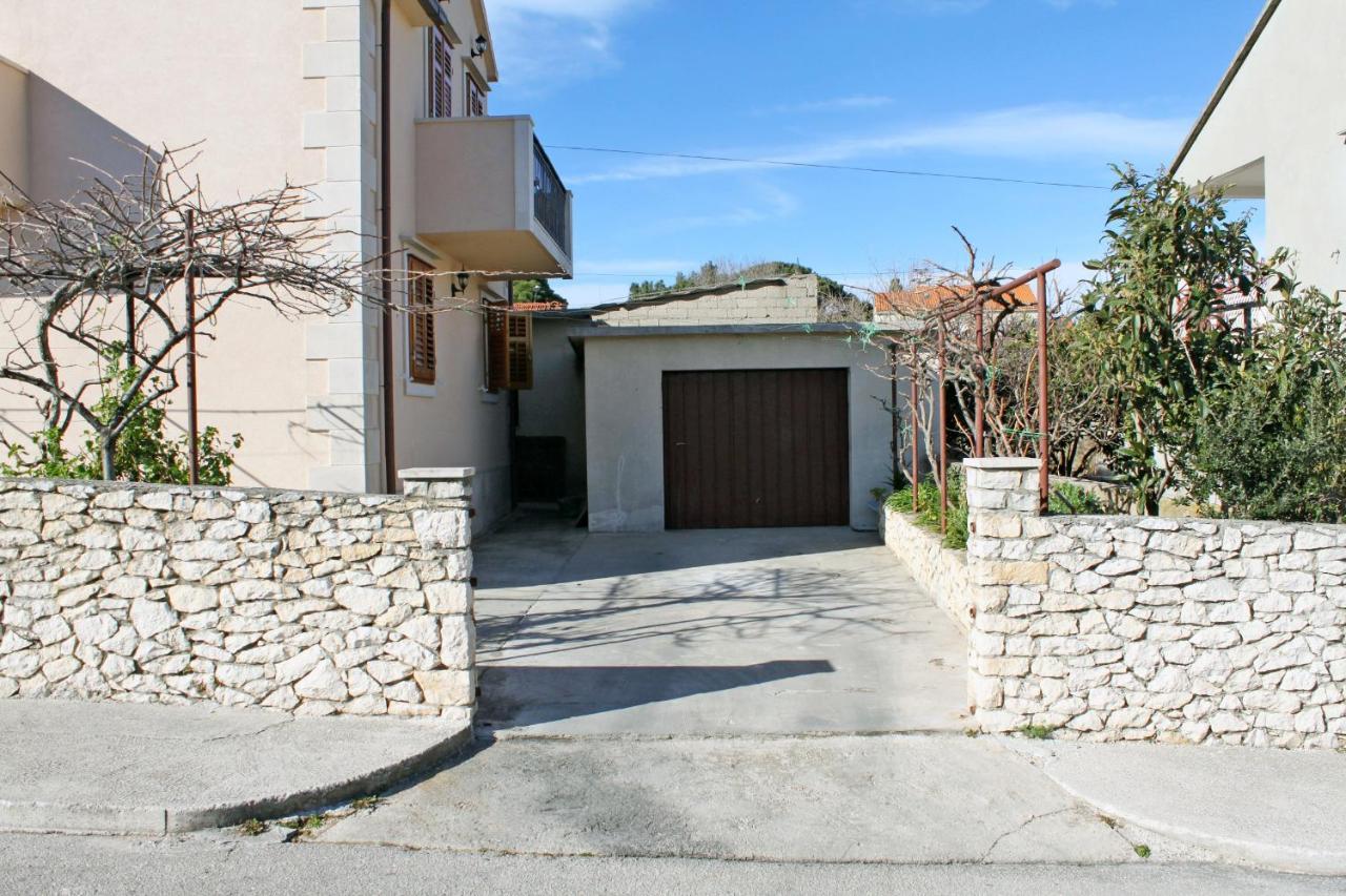 Apartments With A Parking Space Supetar, Brac - 6037 Exteriör bild
